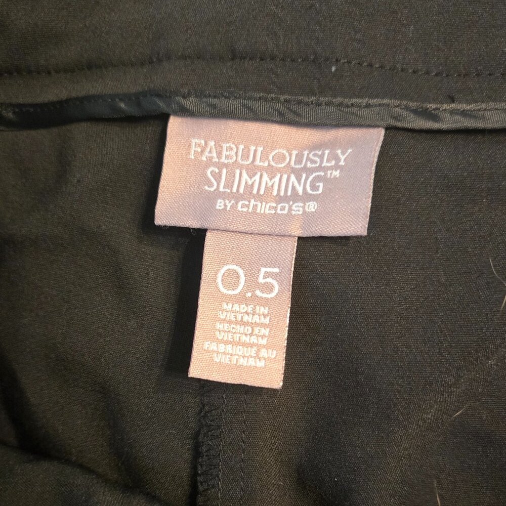 Fabulously Slimming by Chico's - Black Pant Crop - Size 0.5 - EUC - Picture 2 of 5